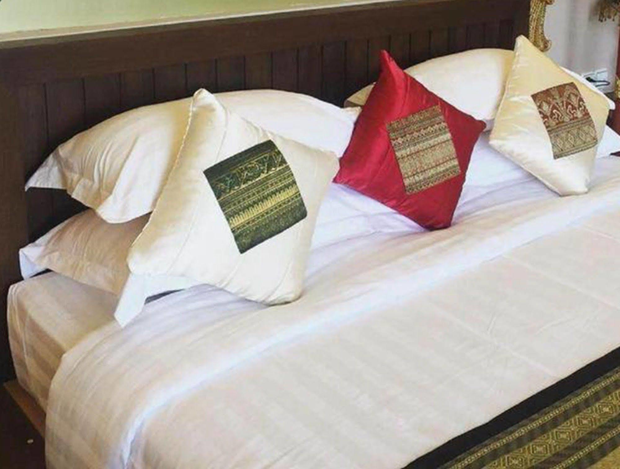 Thousand Island Hotel Inle Lake Dış mekan fotoğraf